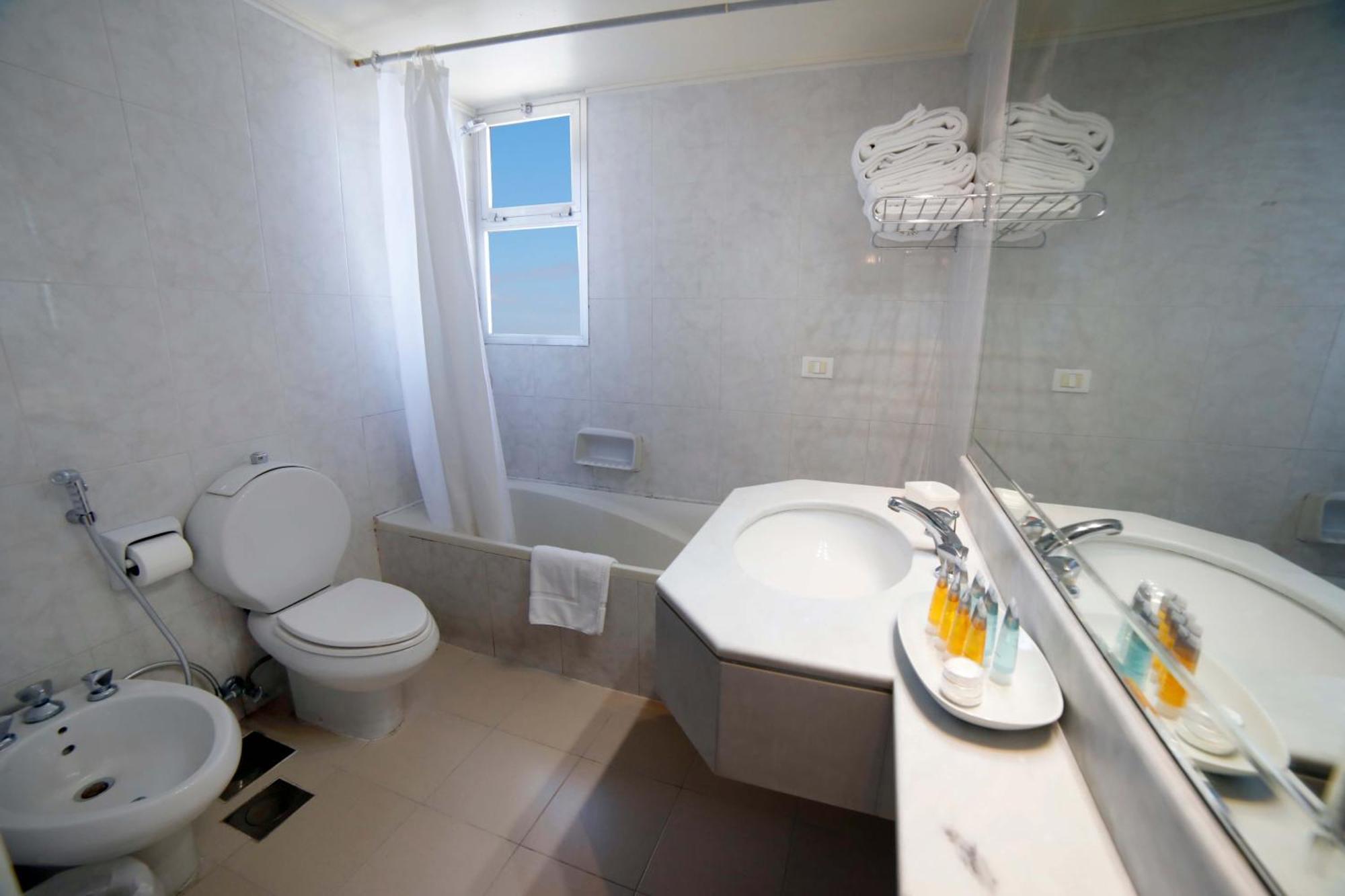 Holiday Home Suites ベイルート エクステリア 写真