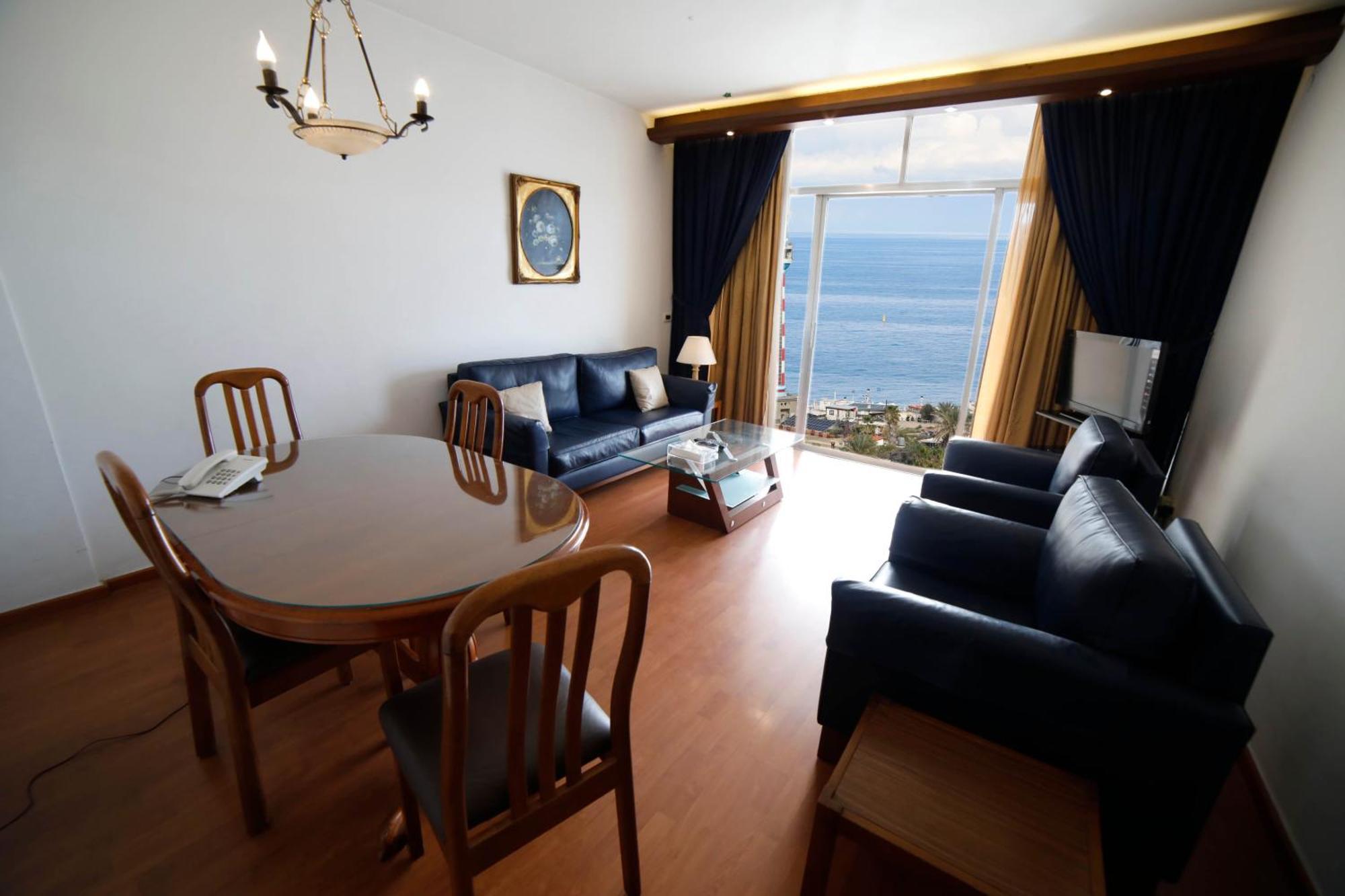Holiday Home Suites ベイルート エクステリア 写真